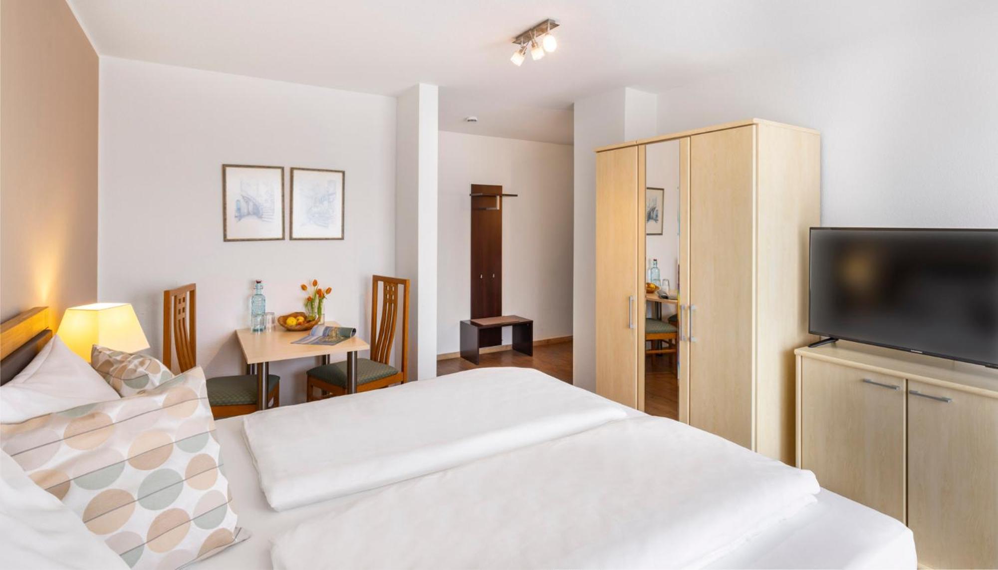 Hotel Garni Sonnengruss Hagnau Exteriör bild