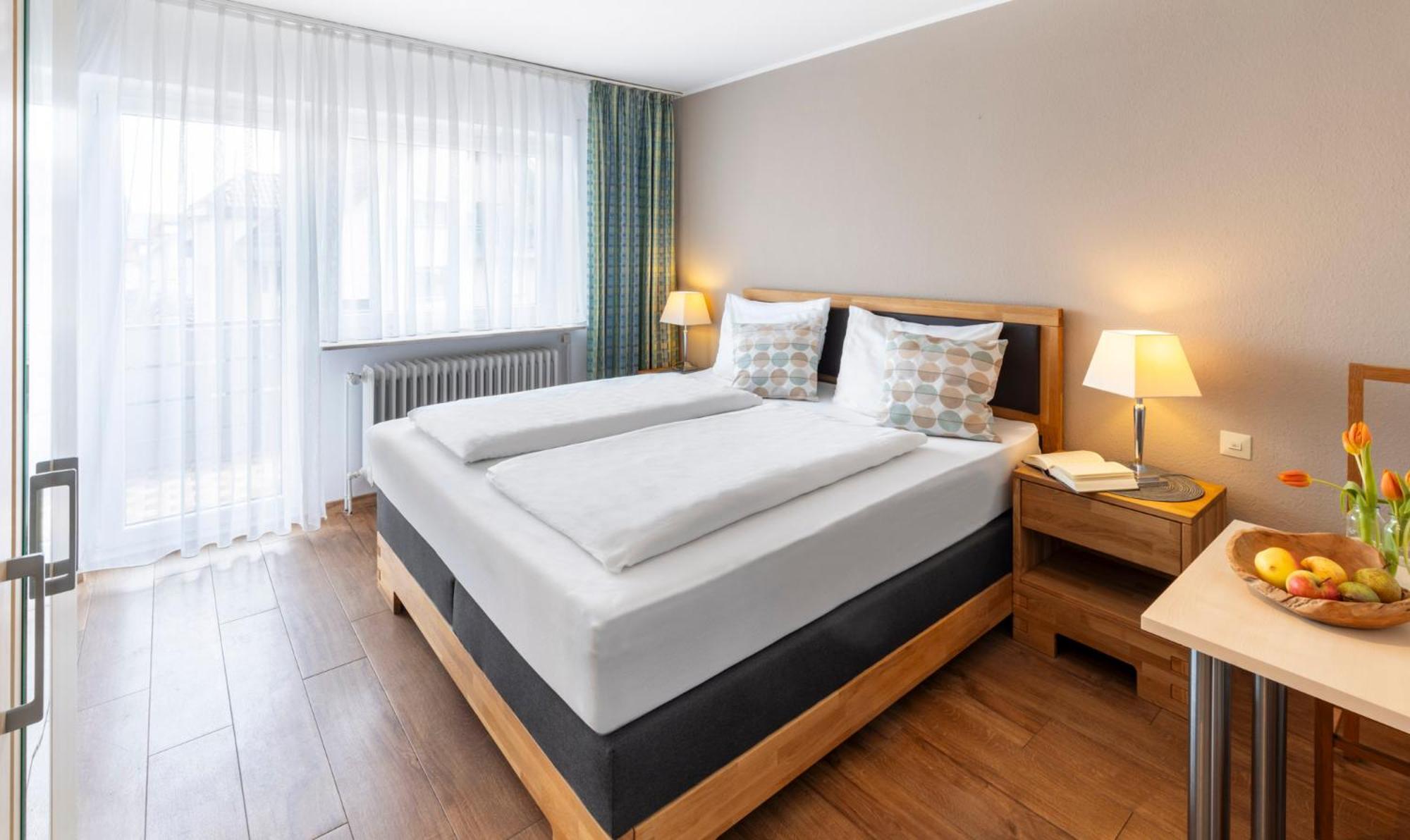 Hotel Garni Sonnengruss Hagnau Exteriör bild